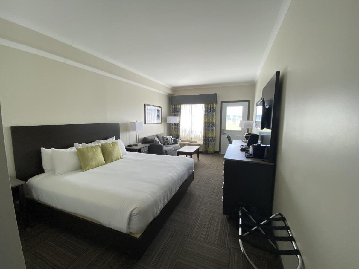 Crossroads Inn & Suites Paradise Bagian luar foto