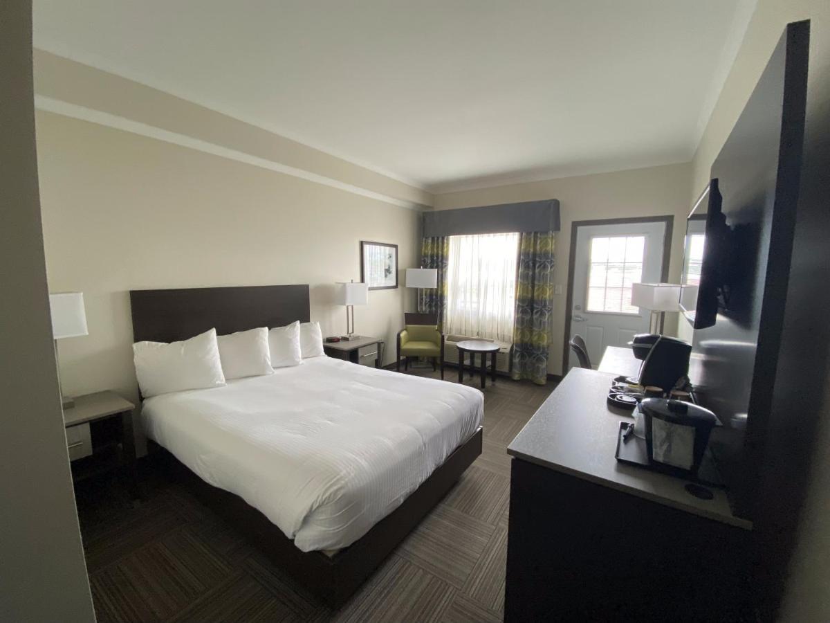 Crossroads Inn & Suites Paradise Bagian luar foto
