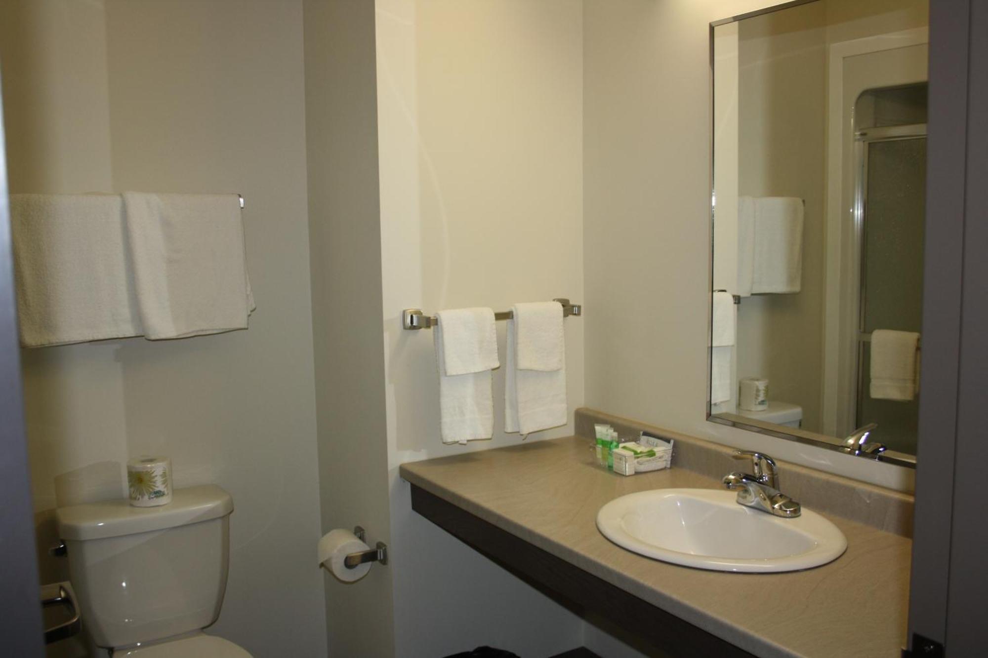 Crossroads Inn & Suites Paradise Ruang foto