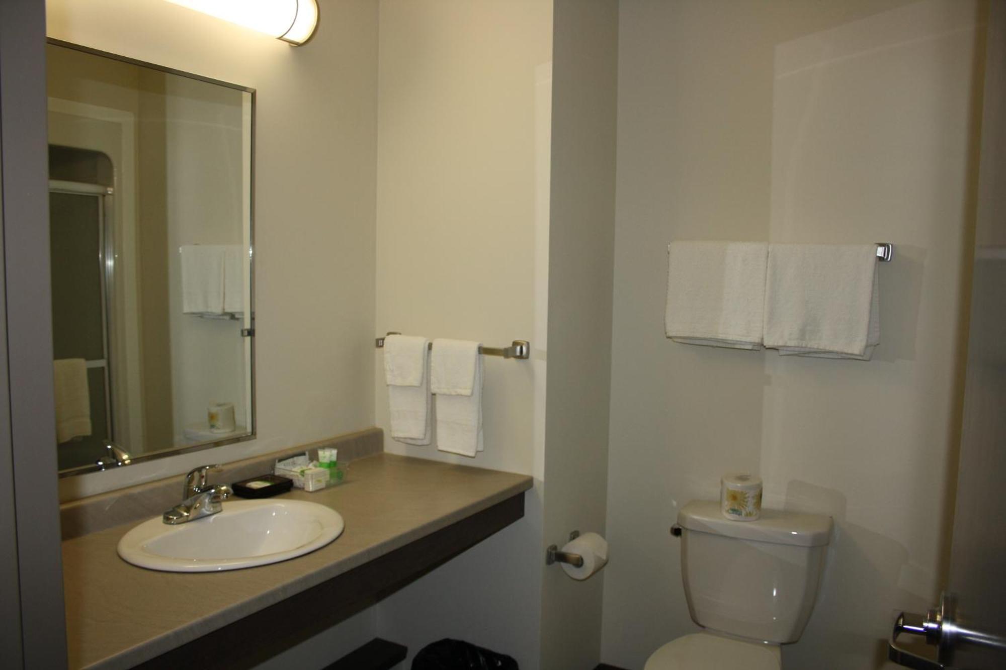 Crossroads Inn & Suites Paradise Ruang foto