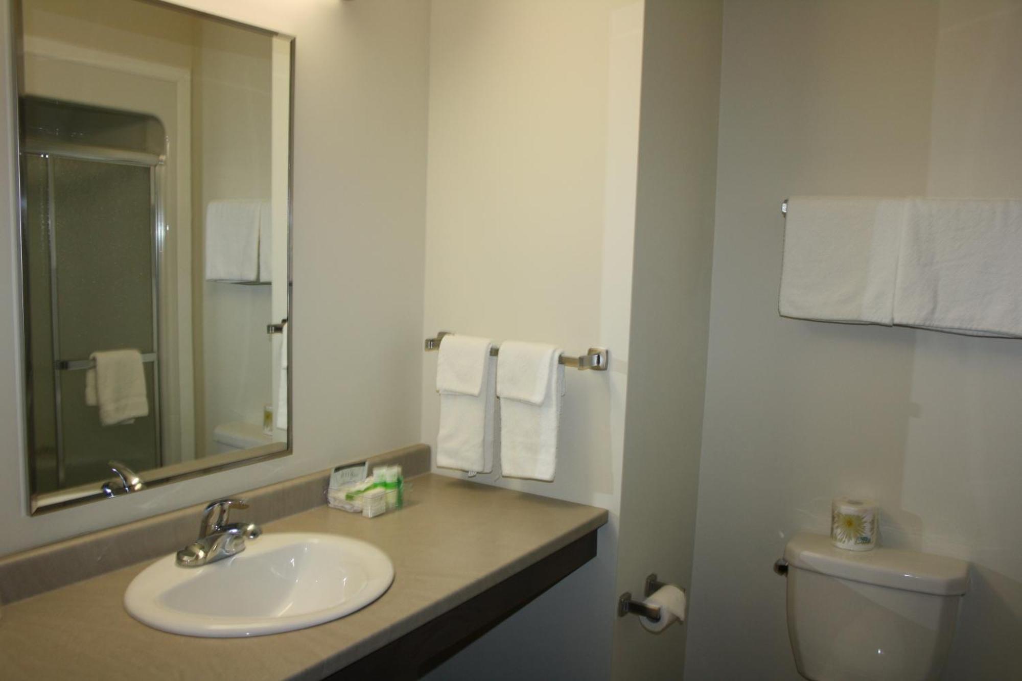 Crossroads Inn & Suites Paradise Ruang foto